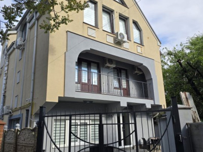 Vânzare hotel în sect. Buiucani, str. Vasile Lupu, lângă Valea Morilor. 