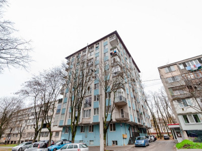 Apartament de vanzare cu 2 camere, Râșcani, str. Nicolae Dimo, vizavi de parc!