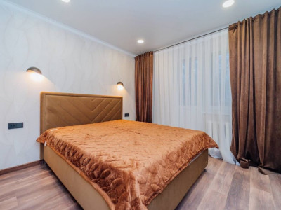 Apartament cu 2 camere și living în sectorul Botanica, str. Trandafirlor. 