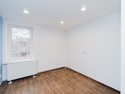 Chirie cabinet în Centru, str. Armeneasca, loc de parcapre inclus în preț!