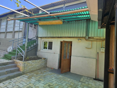 Casă cu teren 12 ari Durlesti, Centru, str-la Milescu Spataru