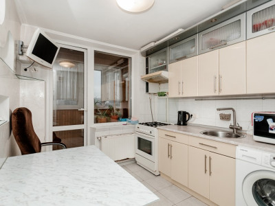 Сдаётся 2-комнатная квартира, напротив озера La Izvor.