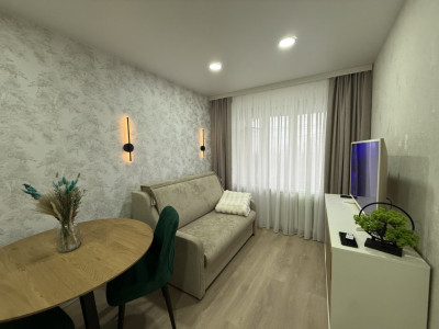 Телецентр — ул. Сфынта Винере 16А, комната с удобствами.