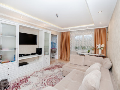 Продается 3-х комнатная квартира в с. Рышкановка, ул. Флорилор.