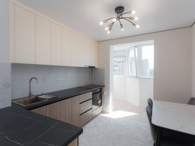 Квартира на продажу с 2 комнатами и гостиной, бул. Москова, Рышкановка.