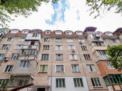 Inchiriere apartament cu 2 camere, vizavi de parcul Valea Trandafirilor!