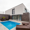 Hi-tech дом с бассейном в Колоница–комфорт, стиль и элегантность в каждой детали imaginea mica 2 Hi-tech дом с бассейном в Колоница–комфорт, стиль и элегантность в каждой детали thumb 2