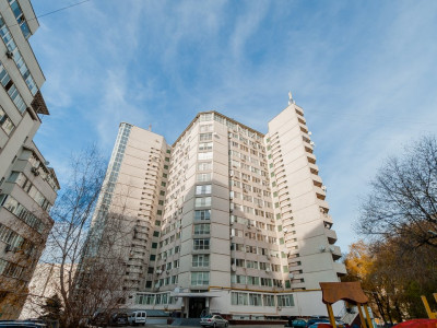 Închiriere apartament cu o cameră – bd. Decebal 23, lîngă Jumbo. 