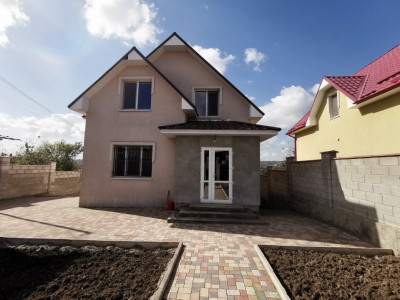 Продается индивидуальный дом в Гидигич, 150 м² + гараж, участок 6 соток