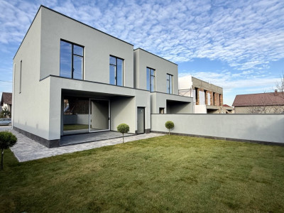 Casă modernă de vânzare în Durlești, lângă pădure – str. Rezistenței