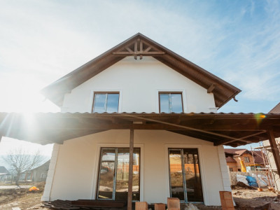 Vânzare casă în Suruceni, lângă șoseaua Balcani, traseul Chișinău–Leușeni.