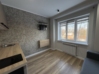 Botanica, str. Salcâmilor! Garsoniera cu comodități! 