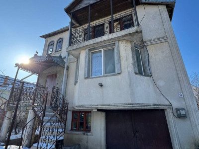 Продаётся дом с 6 комнатами в Сынжера, в 5 минутах от Кишинёва, ул. Поеница