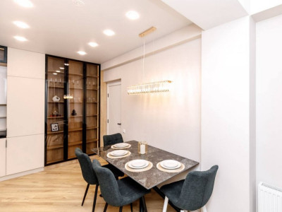 Vanzare apartament cu 2 camere+living, Solomon Construct, str. Jubiliara!