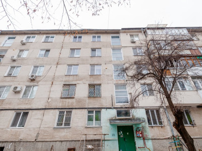 Spre vânzare apartament cu 2 camere sect. Rascani, str. Studenților.