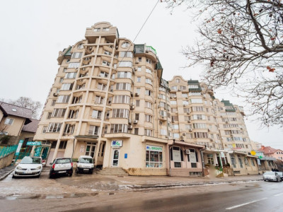 Аренда офиса в Центре, ул. Петру Рареш | 211 м² | Первый этаж, новострой