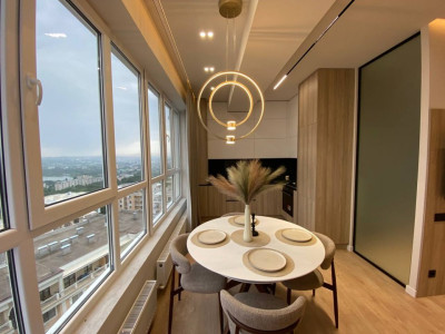  Penthouse în 2 nivele, 2 dormitoare cu living și terasă spațioasă de 90 m2