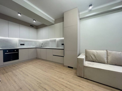 Apartament cu 1 cameră + living, reparație euro, Estate Sunrise 1.