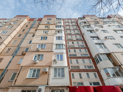 Apartament spațios cu 3 camere, Seria 143, Str. P. Zadnipru 15/1 