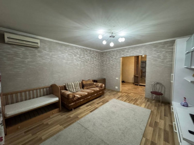 Spre închiriere apartament cu 3 camere, Buiucani, șos. Balcani.