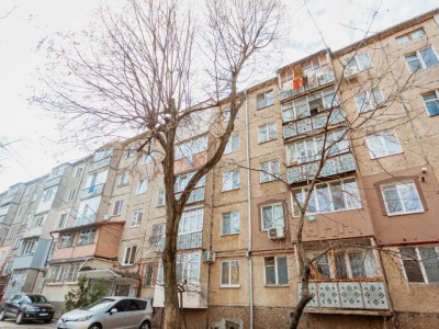 Apartament de vanzare cu 2 camere, Botanica, Hristo Botev.