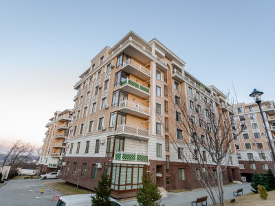 Apartament elegant cu 2 dormitoare și living în complexul Liviu Deleanu – 76 mp.