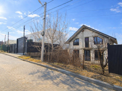Casa de vanzare în Bubuieci, 130 mp + 3,5 ari.